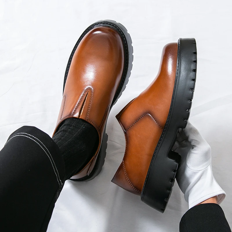 Fashion British Style Loafers Brand Spring Breathable Derby Shoes Round Toe Thick Soled Men's Comfortable Pointed Leather Shoes
Fashion British Style Loafers Brand Spring Breathable Derby Shoes Round Toe Thick Soled Men's Comfortable Pointed Leather Shoes