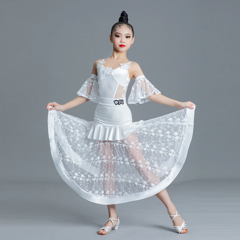 2024 New Ballroom Dance Competition Clothing For Girls Short Sleeved Split Skirts Suit Modern Dance Performance Dress DN17628
2024 New Ballroom Dance Competition Clothing For Girls Short Sleeved Split Skirts Suit Modern Dance Performance Dress DN17628