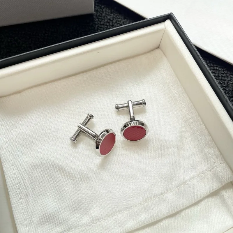 Red Agate Cufflinks, Lucky Red Cufflinks, Men's Low-key Luxury Items, Gentlemen's Classic Round (without Box)
Red Agate Cufflinks, Lucky Red Cufflinks, Men's Low-key Luxury Items, Gentlemen's Classic Round (without Box)