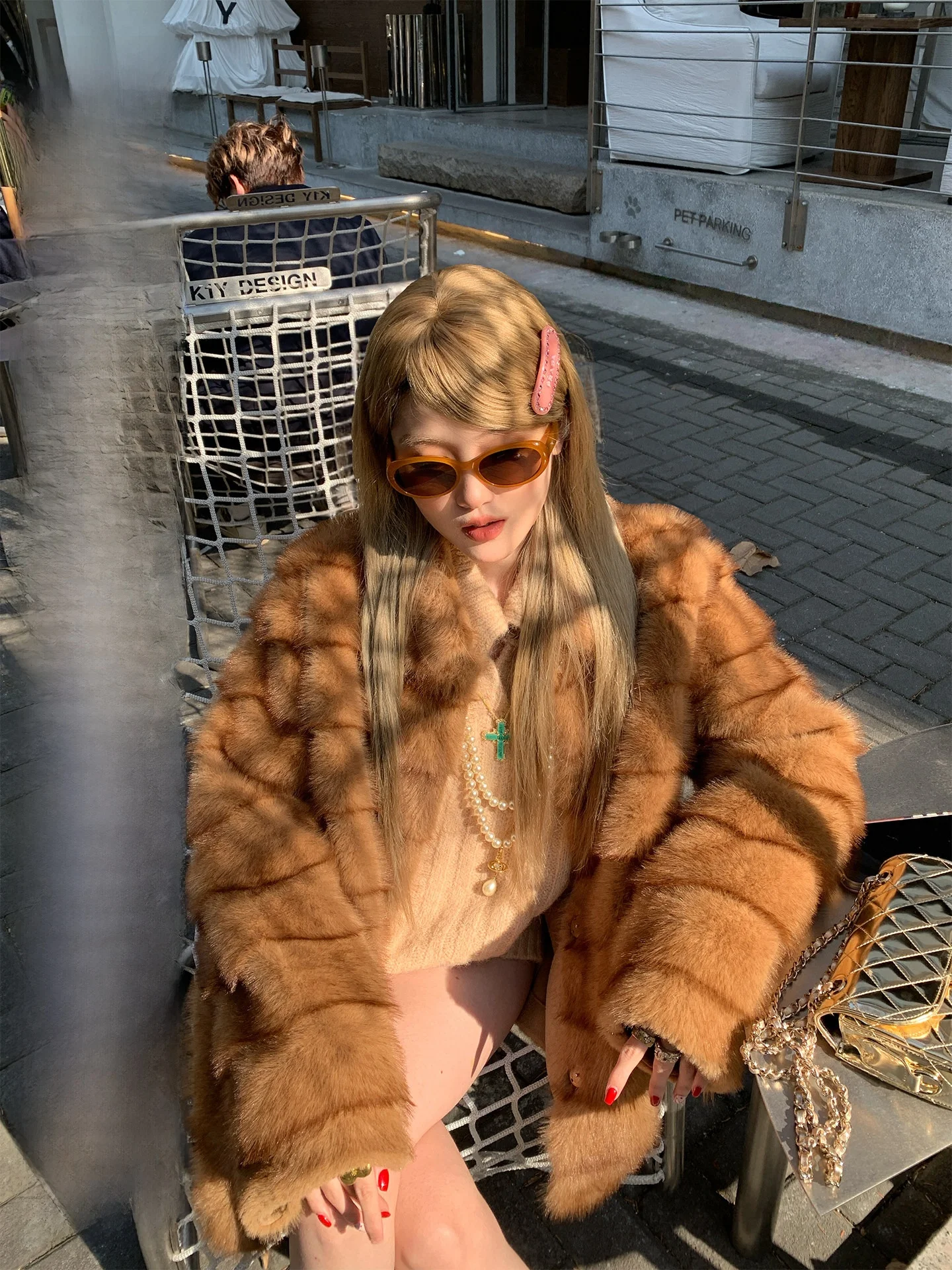 Autumn Winter Women's Furry Jaet 2025 New Sle Warmth Luxury Light Luxury Quali Top Amber Sugar Coating Thiened Long S...
Autumn Winter Women's Furry Jaet 2025 New Sle Warmth Luxury Light Luxury Quali Top Amber Sugar Coating Thiened Long S...