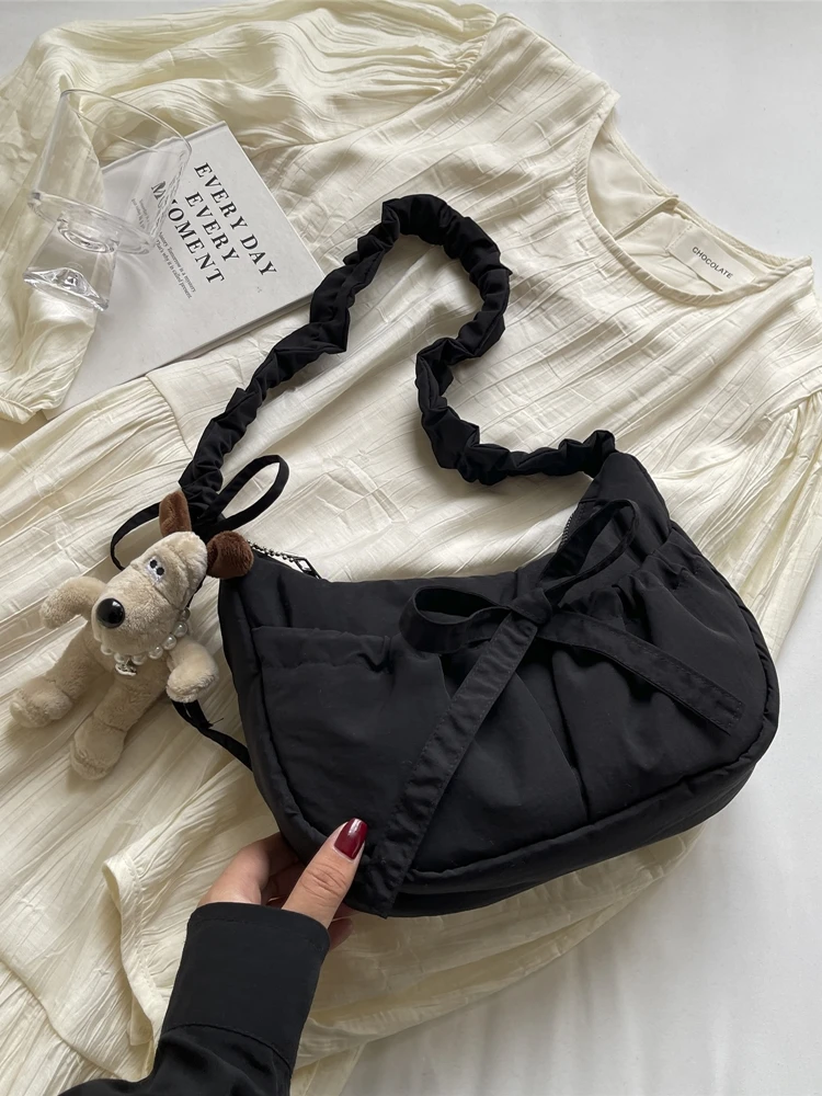 Adjustable Strap Knot Casual Pleated Cloth Bag Crossbody Bag Faionable Single oulder Bag New 2025 Women's Handbag
Adjustable Strap Knot Casual Pleated Cloth Bag Crossbody Bag Faionable Single oulder Bag New 2025 Women's Handbag