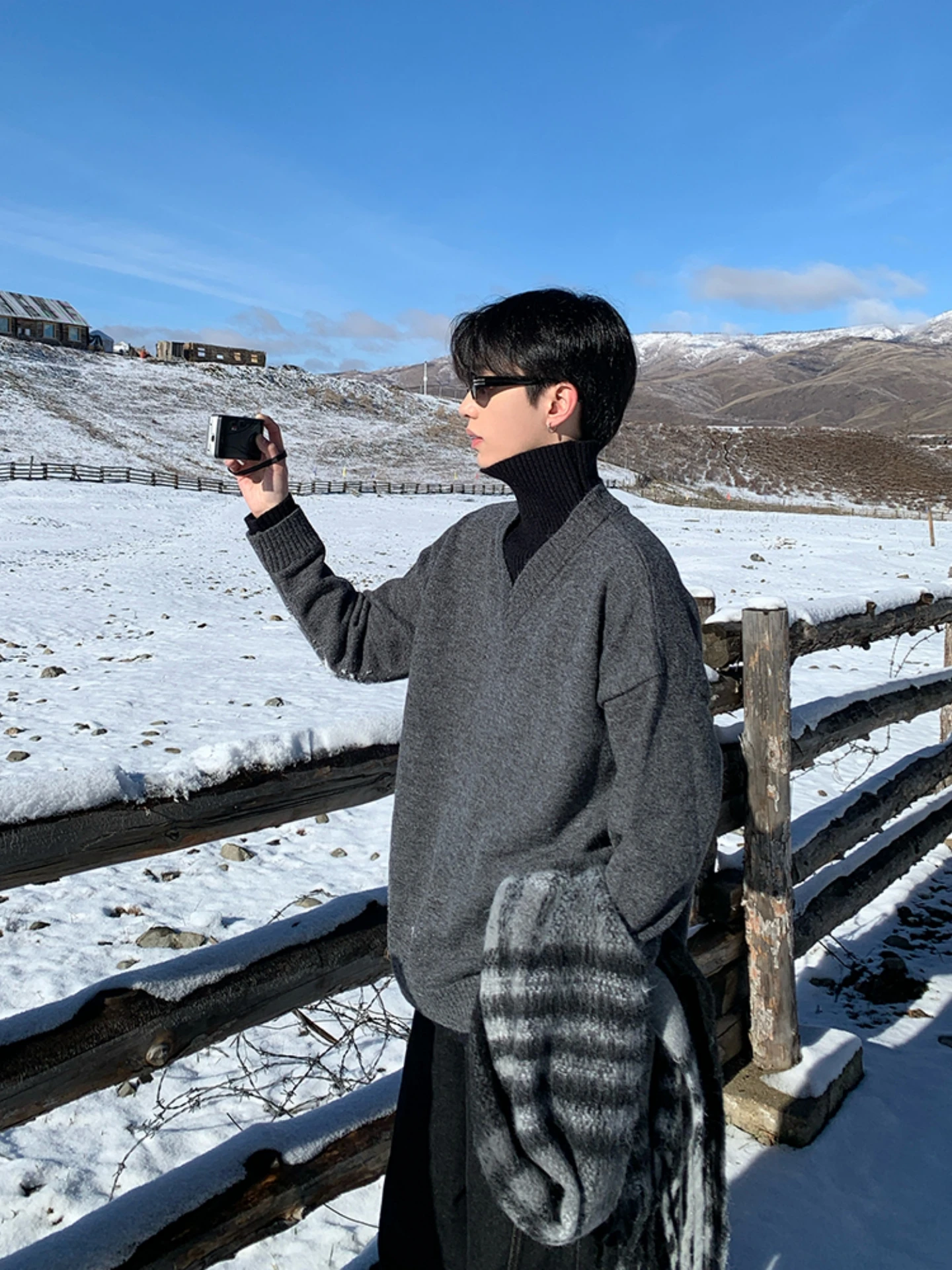 Loose Fit Long Sve High Collar V-Ne Knitted Sweater Trendy Lazy Sle Autumn Winter Men's Faion Casual Comfortable Kni...
Loose Fit Long Sve High Collar V-Ne Knitted Sweater Trendy Lazy Sle Autumn Winter Men's Faion Casual Comfortable Kni...