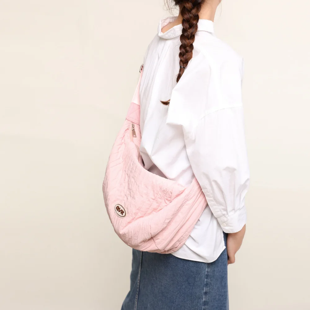 Korean Wrinkle Dumpling Shoulder Bag Canvas Large Capacity Messenger Bag Women's Casual Tote
Korean Wrinkle Dumpling Shoulder Bag Canvas Large Capacity Messenger Bag Women's Casual Tote