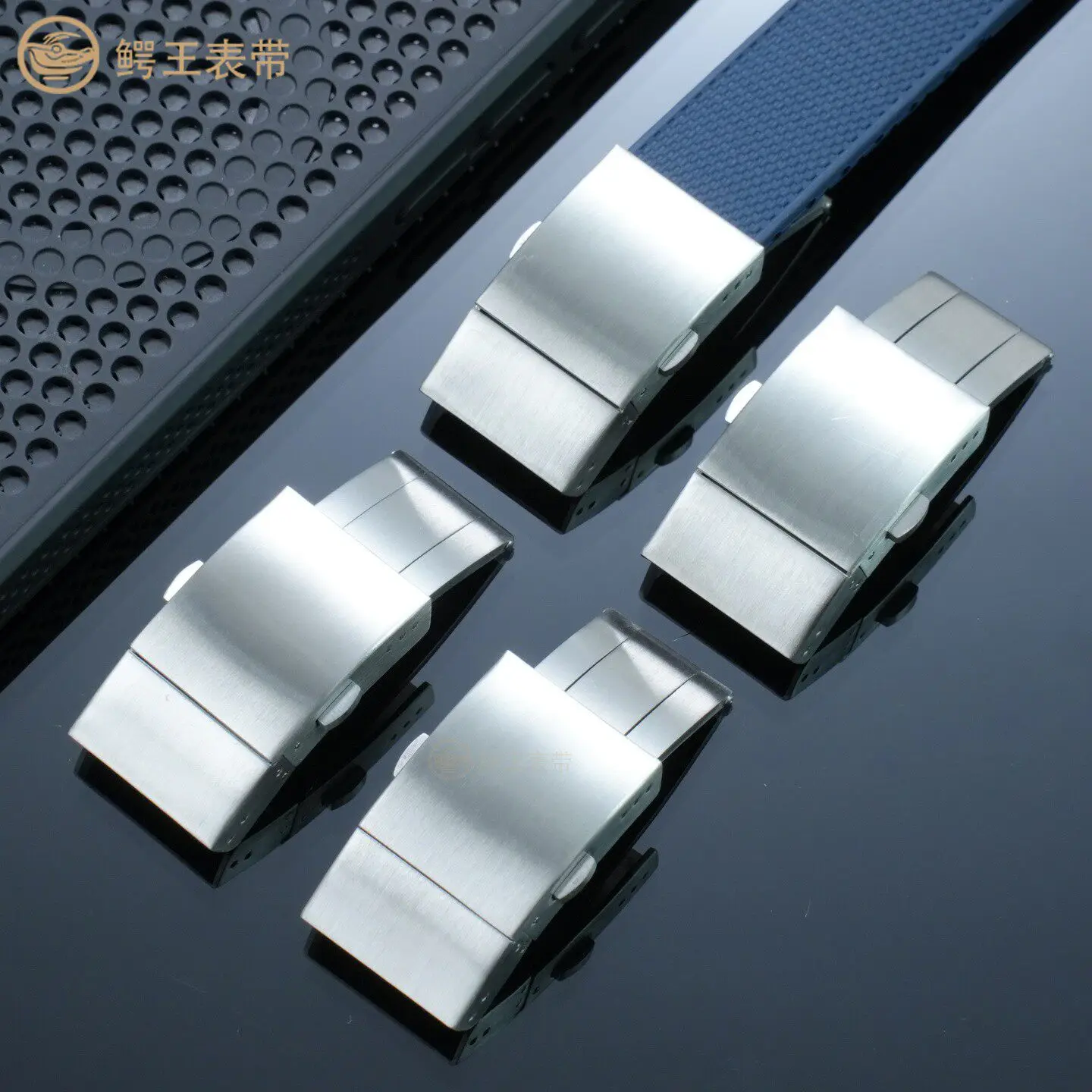 19mm double press folding buckle for Longines Conquest L3.781 642 742 782 watch clasp solid stainless steel watch buckle
19mm double press folding buckle for Longines Conquest L3.781 642 742 782 watch clasp solid stainless steel watch buckle