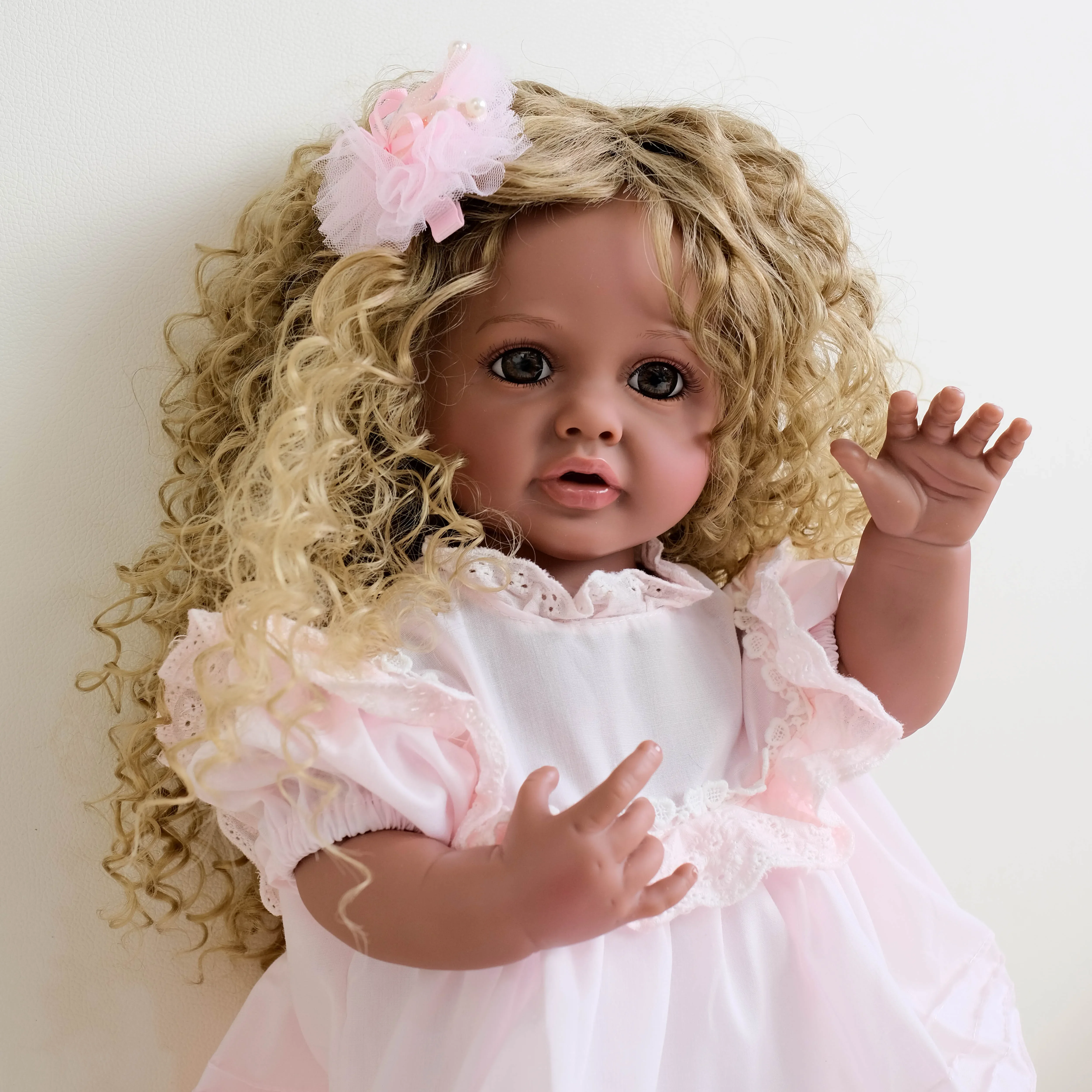 NPK 22inch Betty Lifelike Vinyl Reborn Doll Full Body Curly Hair Girl Baby 3D Skin Multiple Layers Brown Skin Gift for Children
NPK 22inch Betty Lifelike Vinyl Reborn Doll Full Body Curly Hair Girl Baby 3D Skin Multiple Layers Brown Skin Gift for Children
