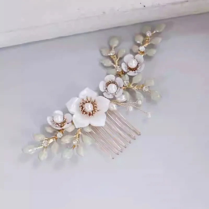 Green Leaf Delicate Bridal Comb Girls Hair Piece Handmade Flower Wedding Women Headpiece Accessories
Green Leaf Delicate Bridal Comb Girls Hair Piece Handmade Flower Wedding Women Headpiece Accessories