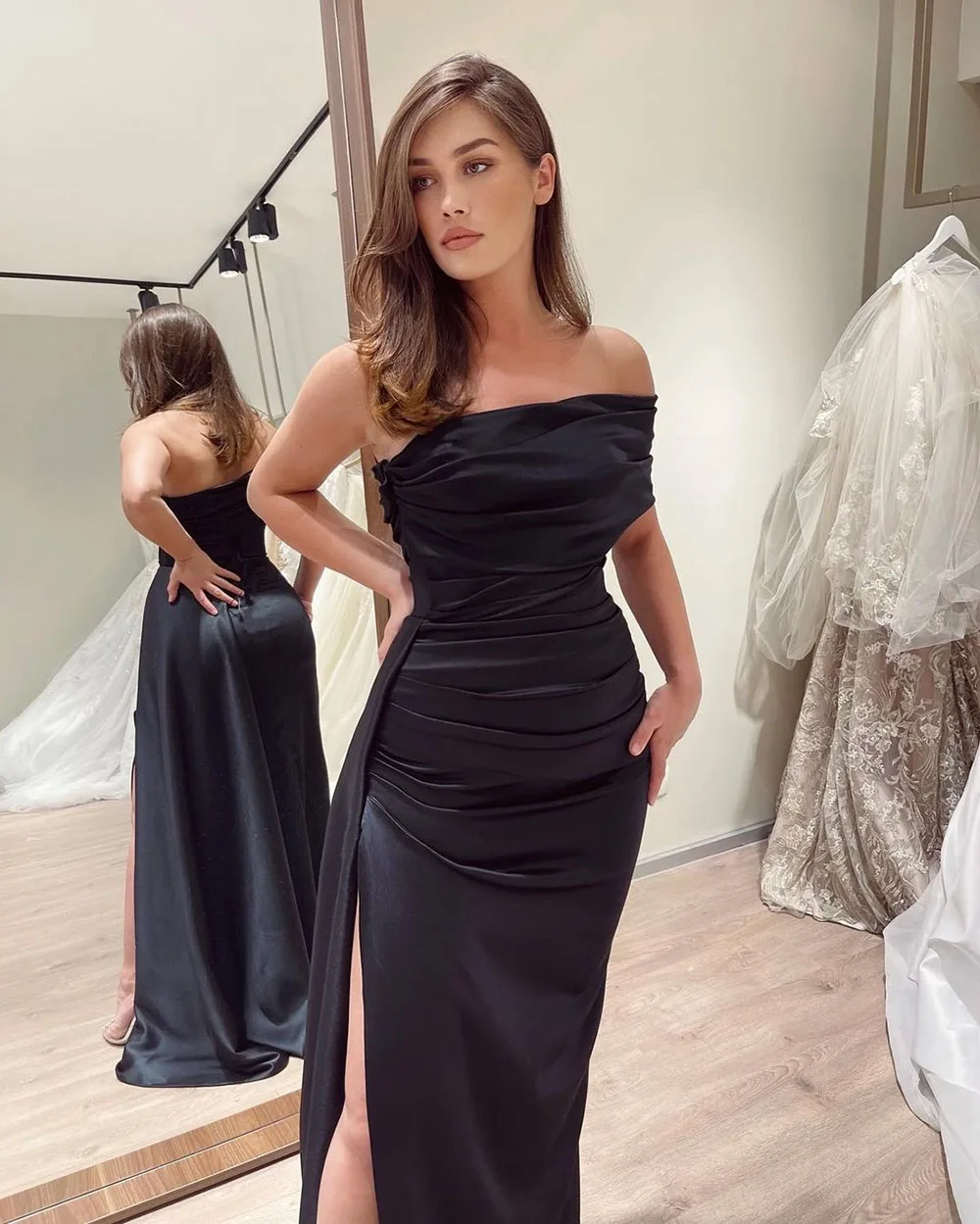 High Side Split Mermaid Satin Prom Dresses Pleat Draped Evening Gowns Ruched Formal Party Dress
High Side Split Mermaid Satin Prom Dresses Pleat Draped Evening Gowns Ruched Formal Party Dress