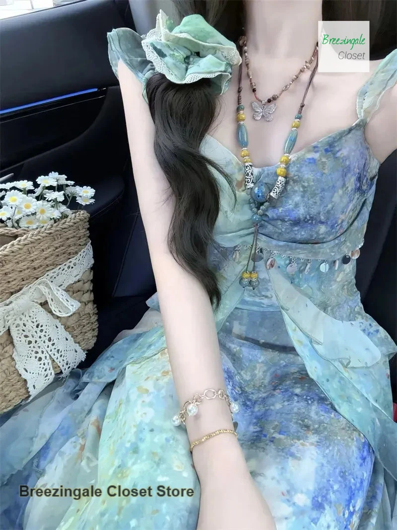 French sweet holiday style design feels dizzy with suspenders. Women's summer new oil painting style is fresh and long dress.
French sweet holiday style design feels dizzy with suspenders. Women's summer new oil painting style is fresh and long dress.