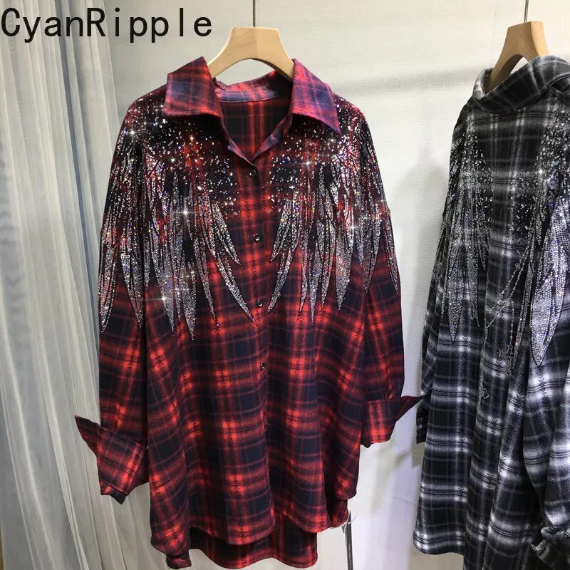 American Retro Plaid Long Sleeve Female Blouses Fashion New Spring Autumn Luxury Hot Diamonds Wings Mid-long Loose Cardigans Top
American Retro Plaid Long Sleeve Female Blouses Fashion New Spring Autumn Luxury Hot Diamonds Wings Mid-long Loose Cardigans Top