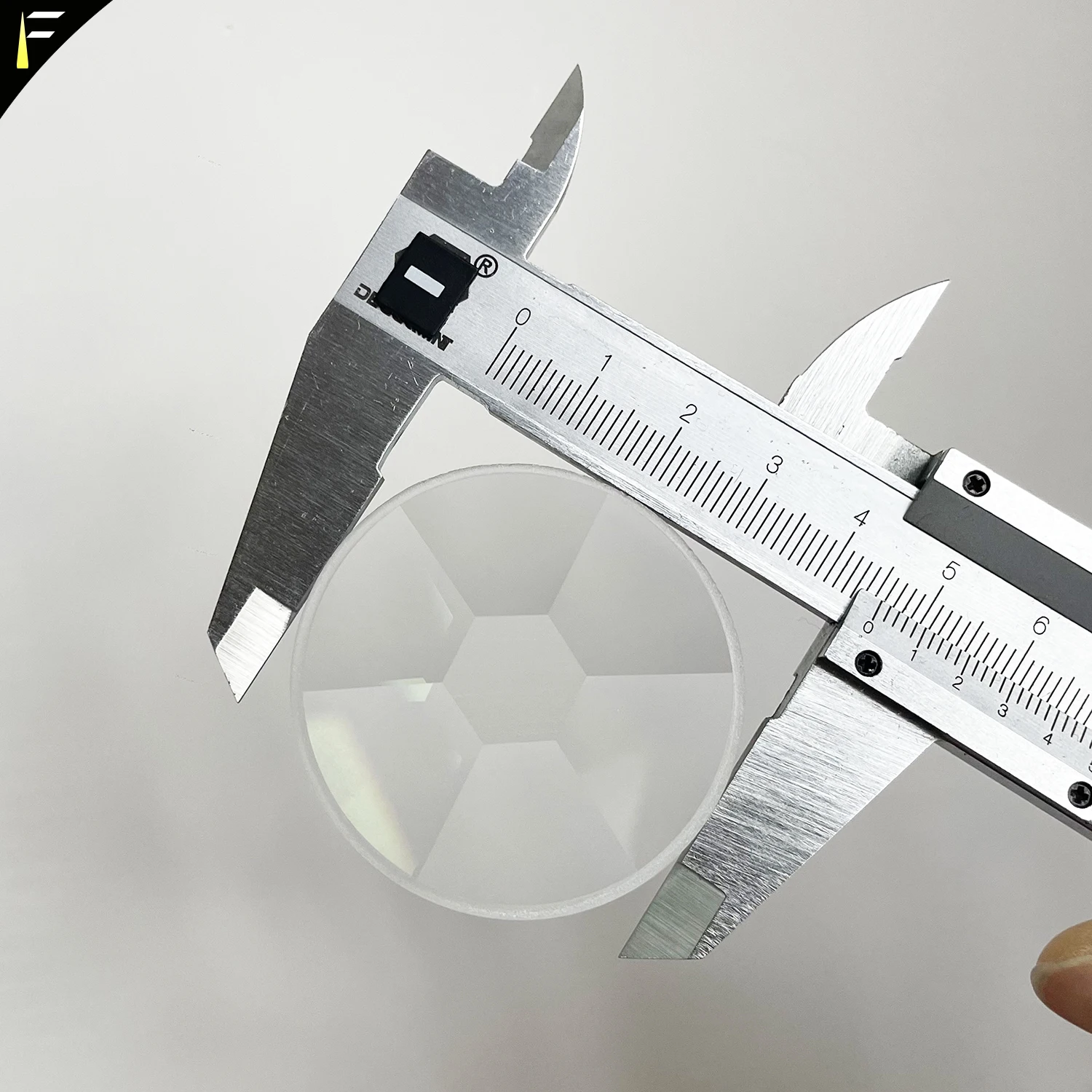 8 Призма + 16 Призма для сценического луча мощностью 275 Вт
8 Призма + 16 Призма для сценического луча мощностью 275 Вт