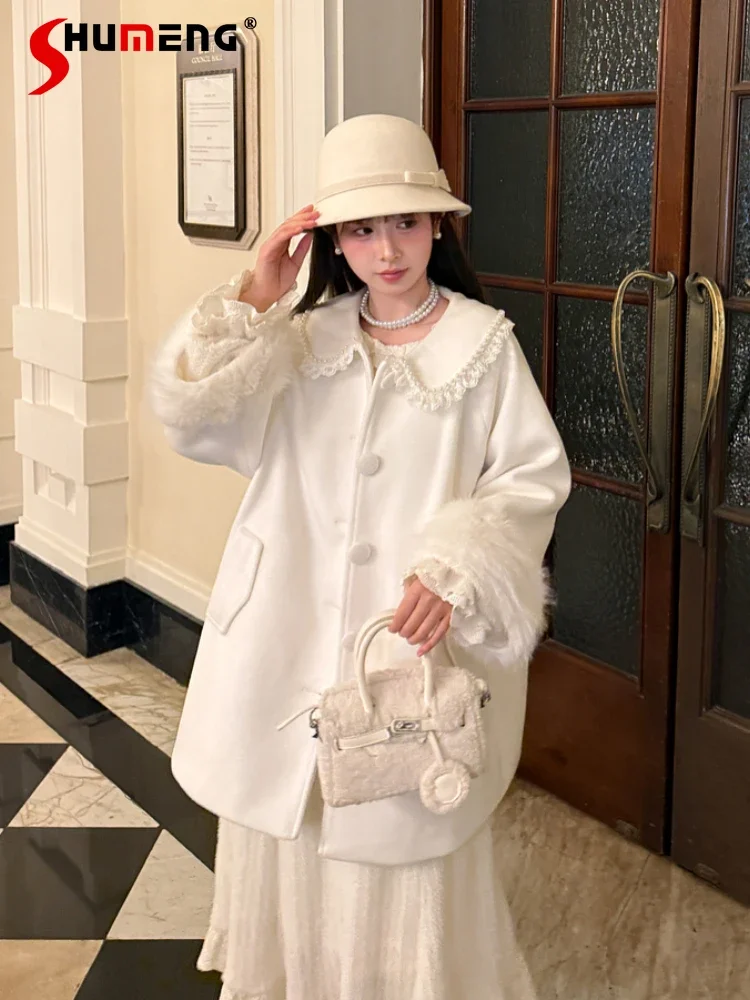 Mori Girl Sweet Elegant Lace Splicing Doll Collar Fur Sleeve Single-breasted Loose A-line White Woolen Coat Jacket Women Winter
Mori Girl Sweet Elegant Lace Splicing Doll Collar Fur Sleeve Single-breasted Loose A-line White Woolen Coat Jacket Women Winter