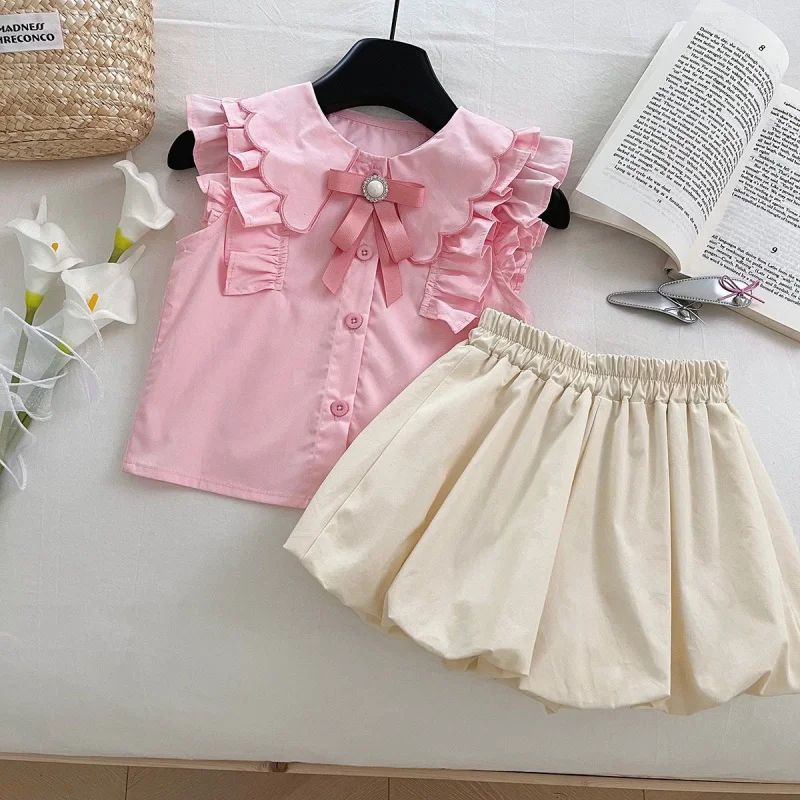 2025Summer New Girls' Outfit Sleeveless Lace Shirt Top Shorts Princess Two-Piece Set Wholesale
2025Summer New Girls' Outfit Sleeveless Lace Shirt Top Shorts Princess Two-Piece Set Wholesale