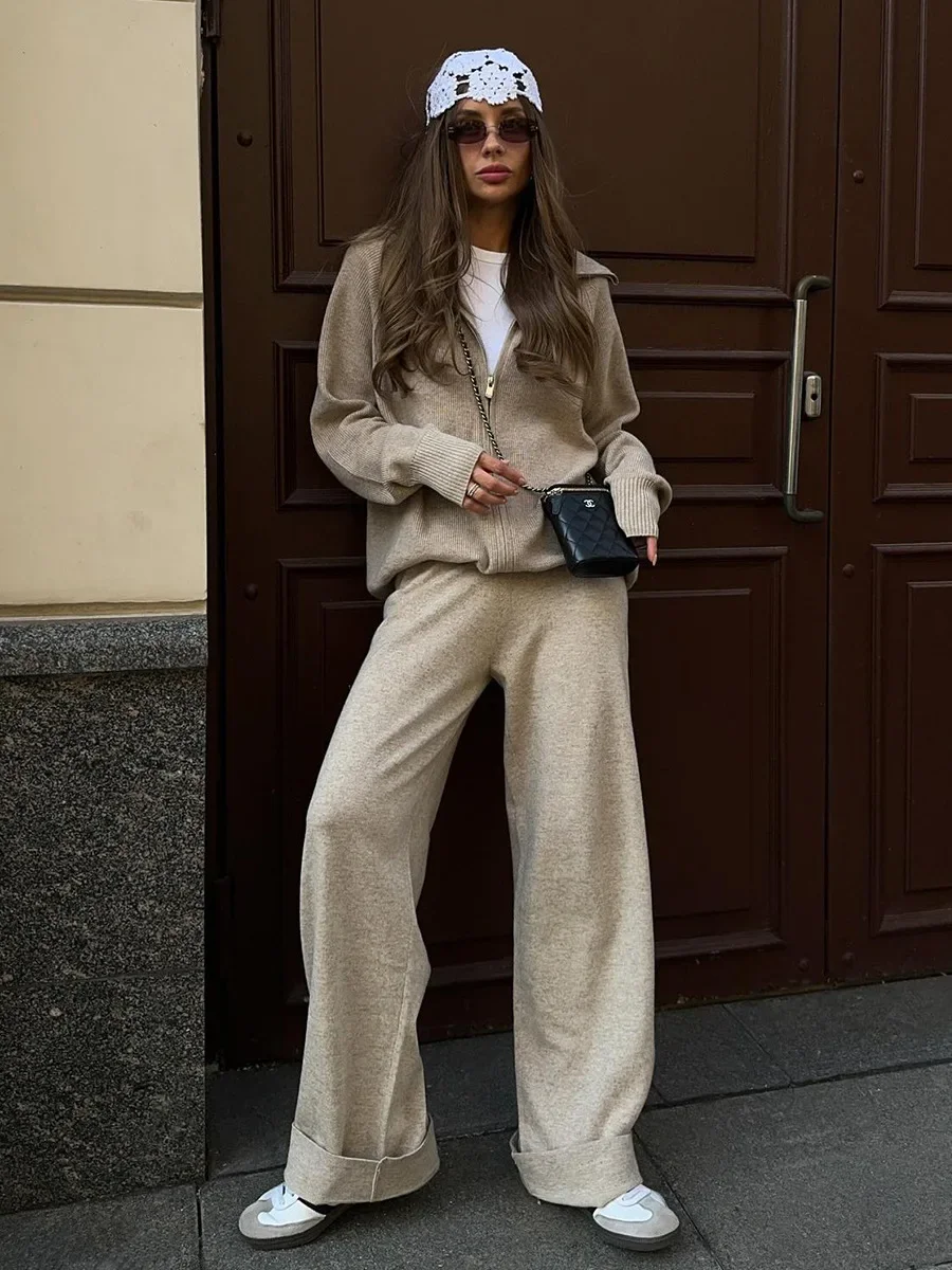 Blubelle женский новый осенне-зимний вязаный кардиган на молнии, широкие брюки, комплект с капюшоном, мягкие свободные модные комплекты с эластичной резинкой на талии 
Blubelle женский новый осенне-зимний вязаный кардиган на молнии, широкие брюки, комплект с капюшоном, мягкие свободные модные комплекты с эластичной резинкой на талии