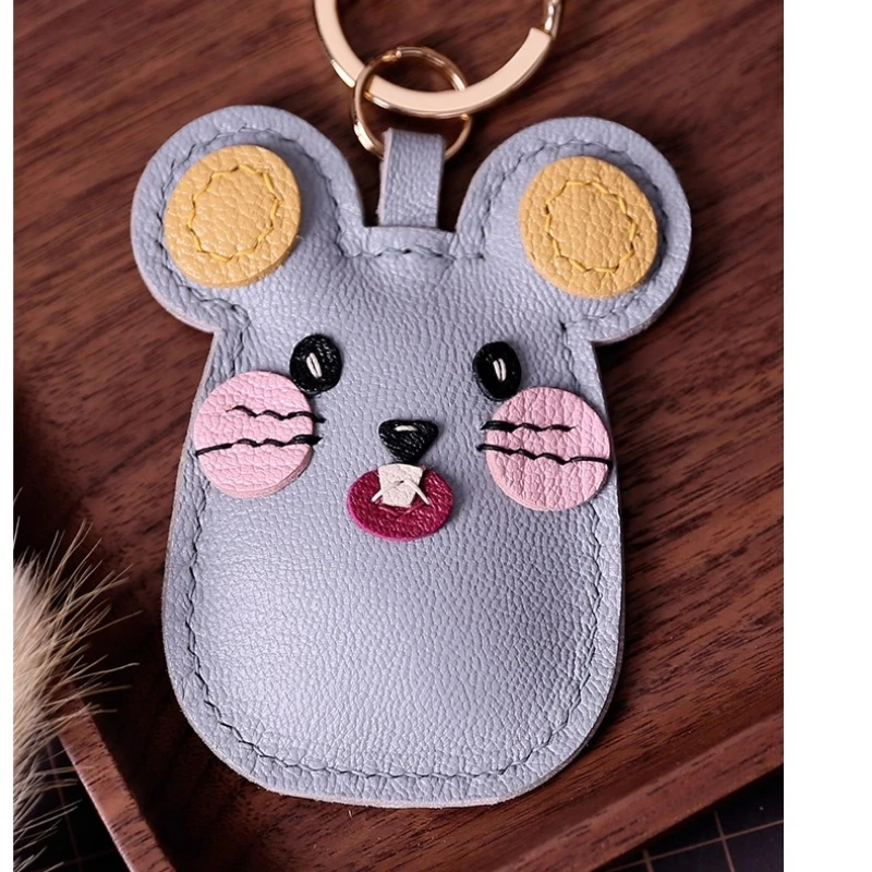 Mouse Doll Pendant, French Sheepskin Bag Pendant Phone Pendant Bag, Pure Handmade Genuine Leather Keychain.
Mouse Doll Pendant, French Sheepskin Bag Pendant Phone Pendant Bag, Pure Handmade Genuine Leather Keychain.
