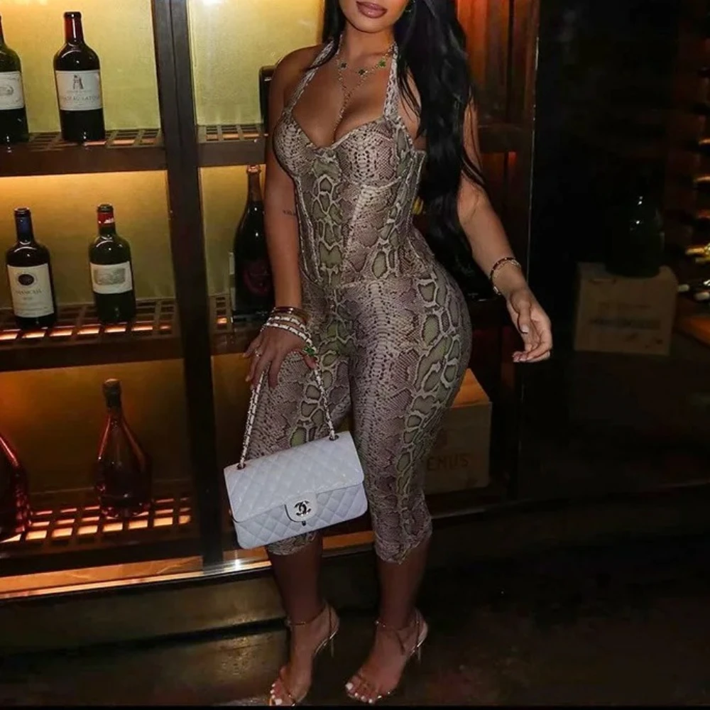 Женский сексуальный комплект из 2 предметов со змеиным принтом, укороченный топ на бретельках с открытой спиной + узкие капри с разрезом, брюки, клубная одежда, костюмы, уличная одежда
Женский сексуальный комплект из 2 предметов со змеиным принтом, укороченный топ на бретельках с открытой спиной + узкие капри с разрезом, брюки, клубная одежда, костюмы, уличная одежда