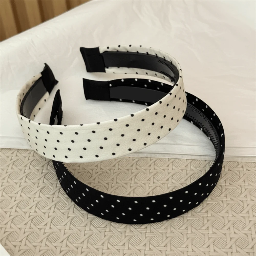 Fashion Black White Polka Dot Headband Non-Slip Cloth And Plastic Hair Hoop Hair Band Women
Fashion Black White Polka Dot Headband Non-Slip Cloth And Plastic Hair Hoop Hair Band Women