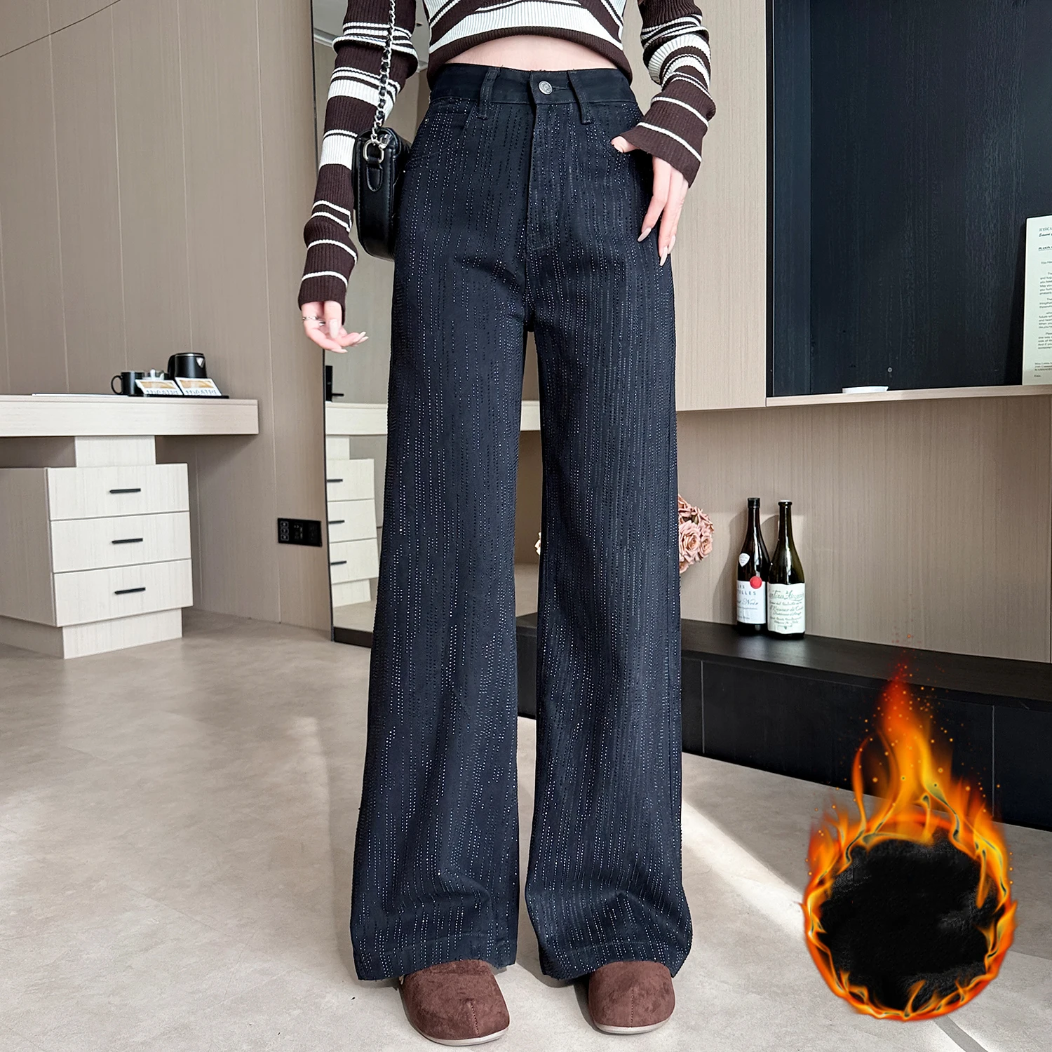 Winter Thick Straight Rhinestones Fleece Jeans Women's Casual Wide Fashion Trousers Warm Loose Straight High Waist Denim Pants
Winter Thick Straight Rhinestones Fleece Jeans Women's Casual Wide Fashion Trousers Warm Loose Straight High Waist Denim Pants