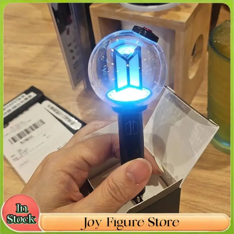 In Stock Hot Mini Kpop Army Ver 4 Lightstick Light Up Glowing Pendant Keychain Keyring For Fans Concert Backpack Decoration Gift
In Stock Hot Mini Kpop Army Ver 4 Lightstick Light Up Glowing Pendant Keychain Keyring For Fans Concert Backpack Decoration Gift