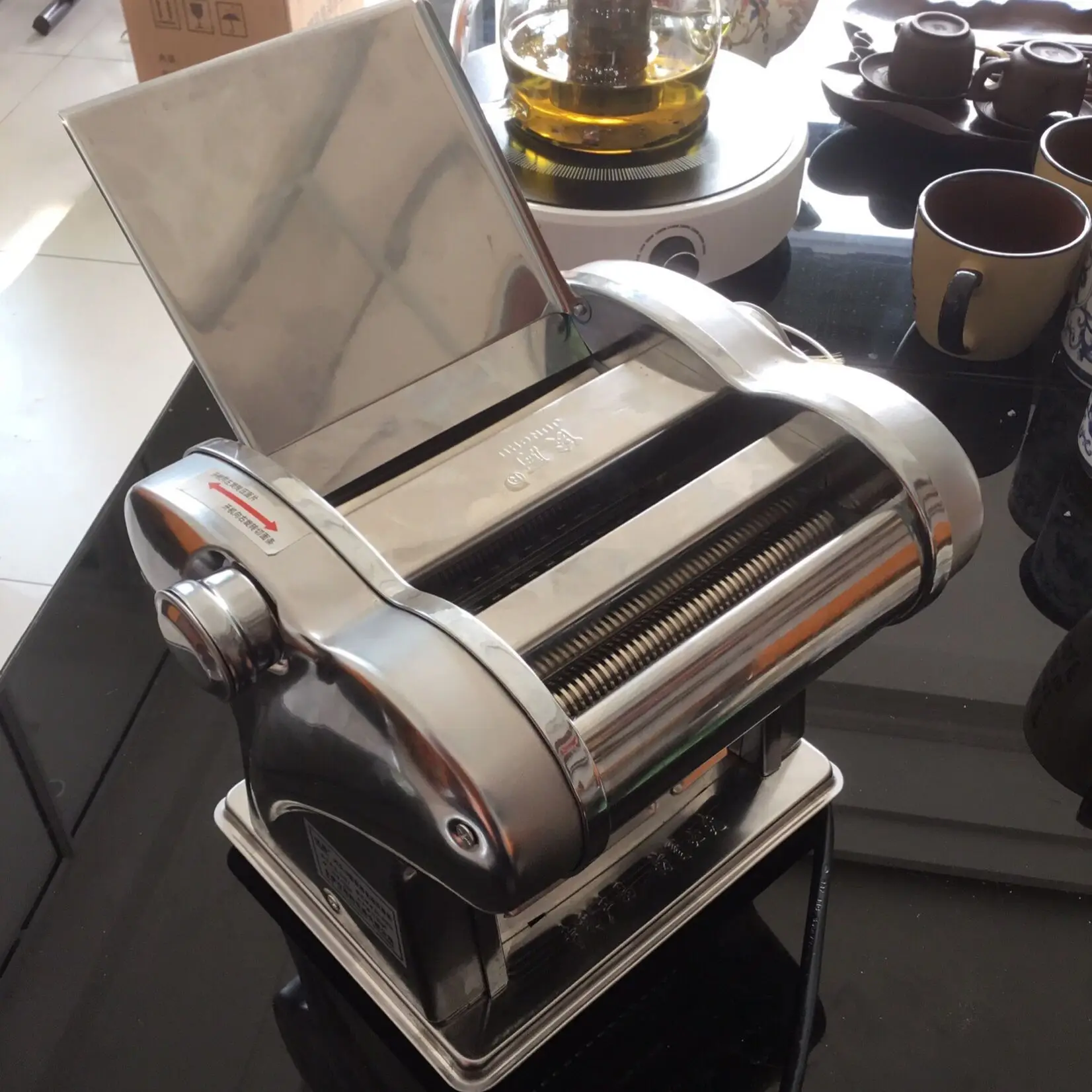 Electric Pasta Machine Noodle Maker 220V Commercial Stainless Steel Pressing Machine Dough Cutter
Electric Pasta Machine Noodle Maker 220V Commercial Stainless Steel Pressing Machine Dough Cutter