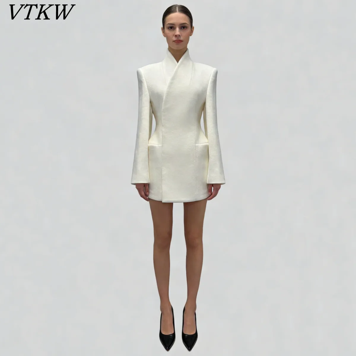 VTKW 2026 New Arrival Asymmetric Wrap Lapel Wool Blend Blazer Women Tailored Slim Fit Cinched Waist Flared Cuff Jacket Office
VTKW 2026 New Arrival Asymmetric Wrap Lapel Wool Blend Blazer Women Tailored Slim Fit Cinched Waist Flared Cuff Jacket Office