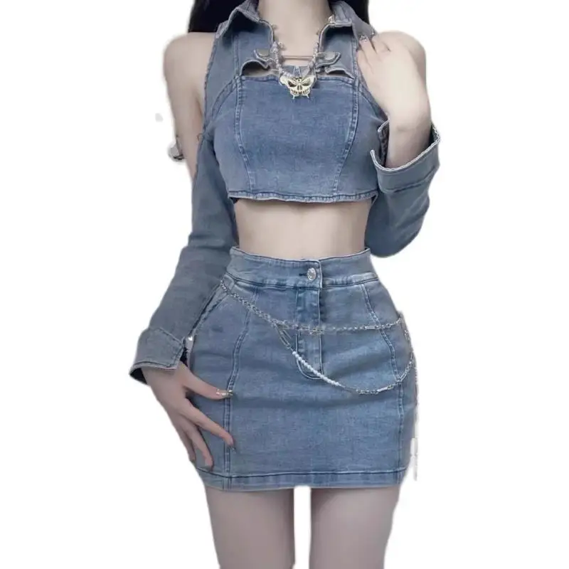 Suit Female Sweet Hot Girl Distressed Retro Design Top Slimming Skirt High-Grade Two-Piece Suit
Suit Female Sweet Hot Girl Distressed Retro Design Top Slimming Skirt High-Grade Two-Piece Suit
