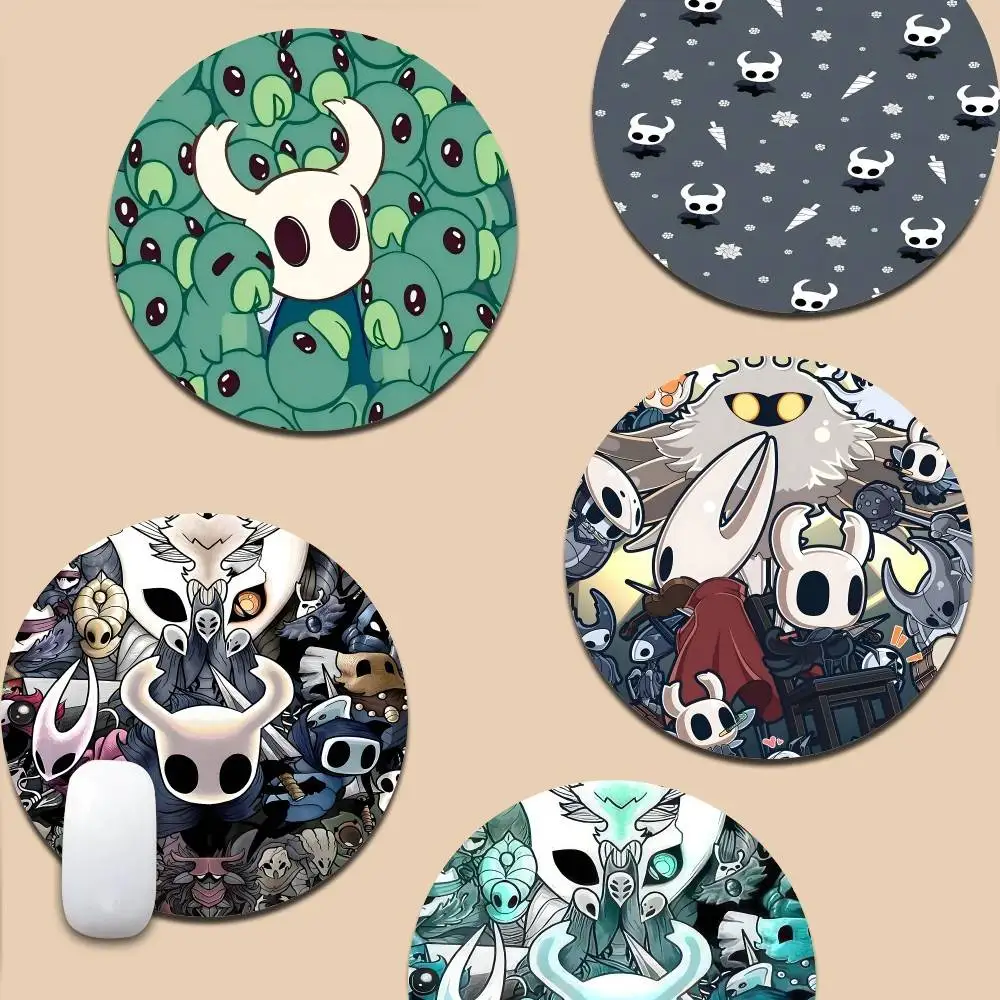 Игровой коврик для мыши H-Hollow Knight S-Silksong Round Office, забавный фанатский дизайн, нескользящий, для подростков и девочек, для спальни
Игровой коврик для мыши H-Hollow Knight S-Silksong Round Office, забавный фанатский дизайн, нескользящий, для подростков и девочек, для спальни