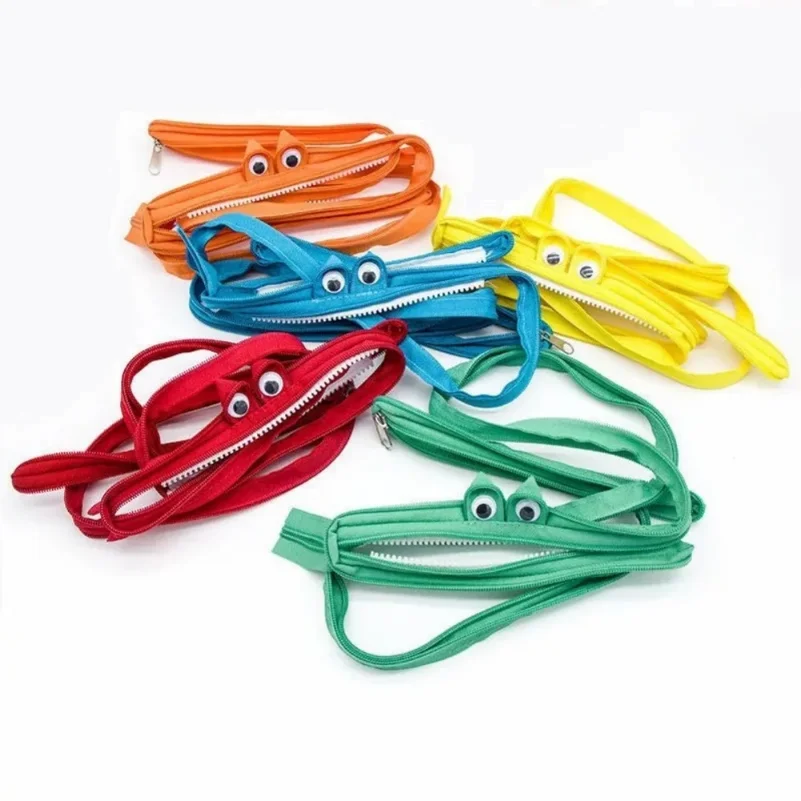 Large pencil cases and pencil cases can be used in various scenarios such as student offices, schools, colleges and offices,
Large pencil cases and pencil cases can be used in various scenarios such as student offices, schools, colleges and offices,