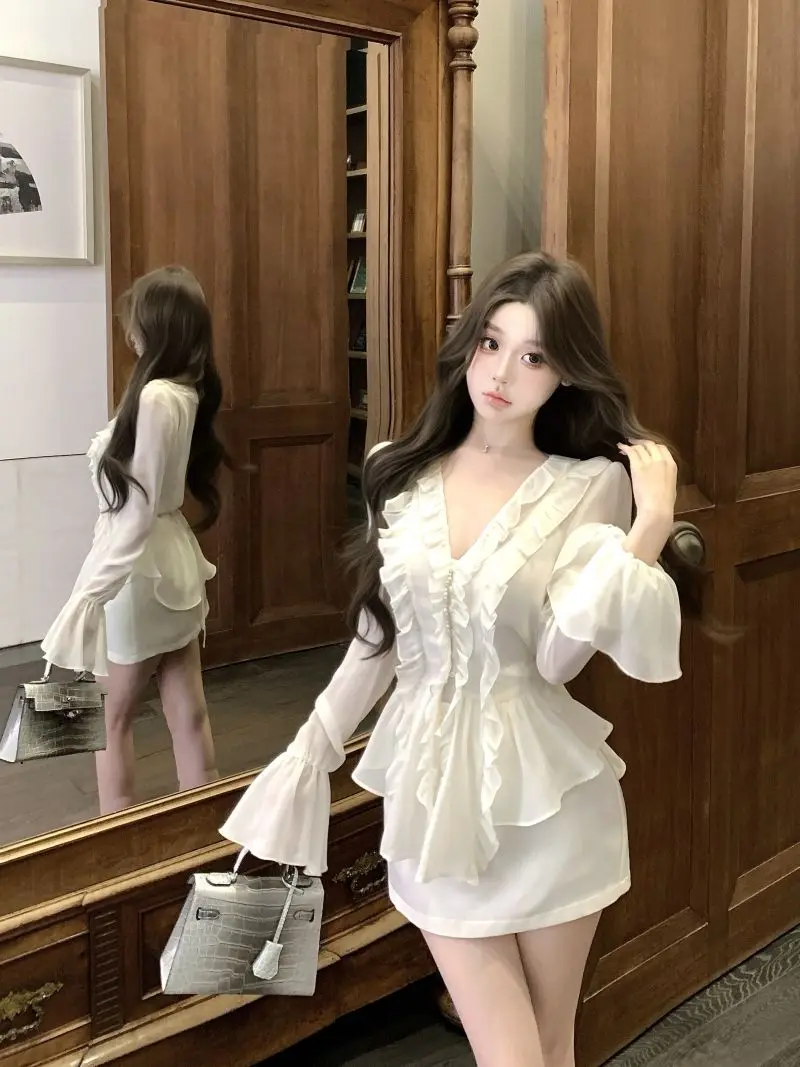 Женский комплект из 2 предметов Pure Aesthetic во французском стиле, блузка с v-образным вырезом и кружевной отделкой, шифоновая рубашка с юбкой-карандашом, элегантный одинаковый наряд
Женский комплект из 2 предметов Pure Aesthetic во французском стиле, блузка с v-образным вырезом и кружевной отделкой, шифоновая рубашка с юбкой-карандашом, элегантный одинаковый наряд