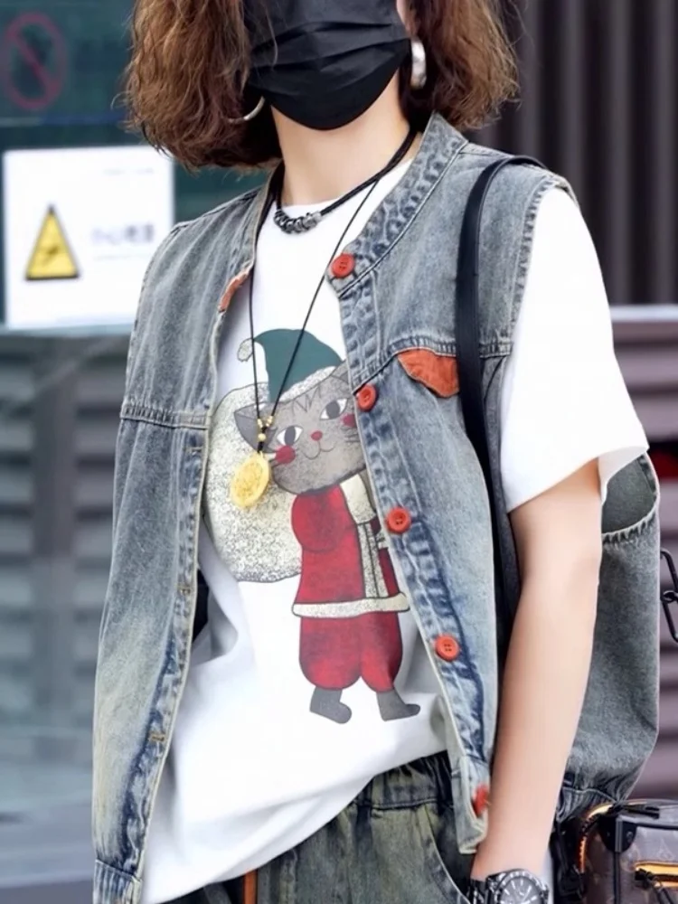 Джинсовый жилет в стиле пэчворк в стиле ретро, женский свободный жилет большого размера или Sle, вышивка, цветочный узор, одна пуговица
Джинсовый жилет в стиле пэчворк в стиле ретро, женский свободный жилет большого размера или Sle, вышивка, цветочный узор, одна пуговица