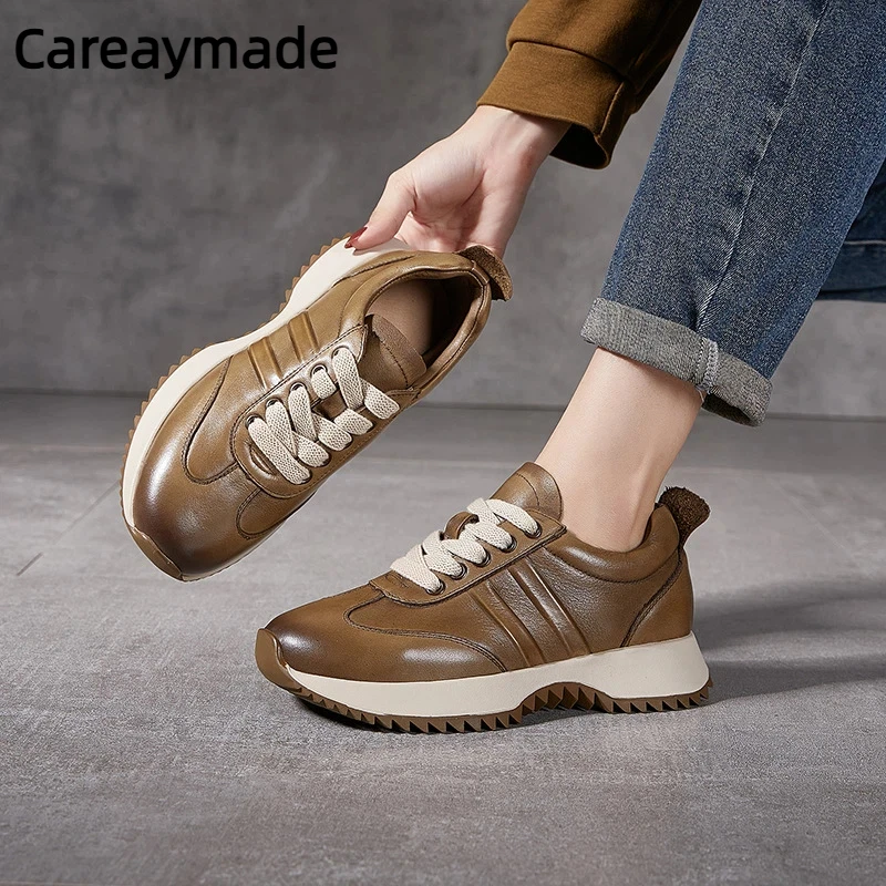 Женская обувь Careaymade из натуральной кожи с широким носком, женская обувь на толстой подошве, удобная повседневная спортивная обувь с защитой от скольжения, мягкая обувь ручной работы
Женская обувь Careaymade из натуральной кожи с широким носком, женская обувь на толстой подошве, удобная повседневная спортивная обувь с защитой от скольжения, мягкая обувь ручной работы