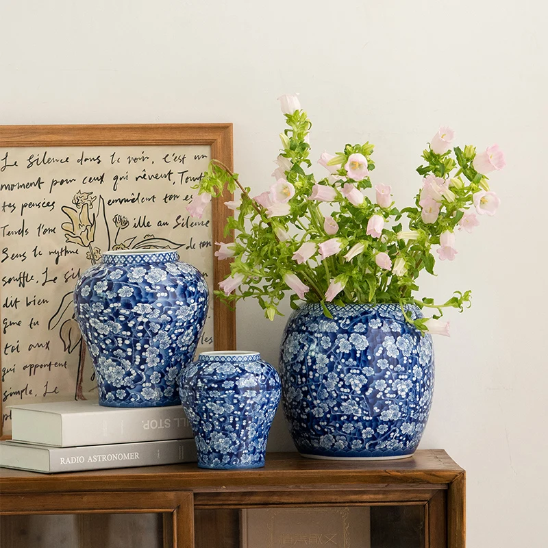 Vintage Blue and White Porcelain Ceramic Decoration Dry Flowers Flower Vases Flower Arrangements and Flower Utensils
Vintage Blue and White Porcelain Ceramic Decoration Dry Flowers Flower Vases Flower Arrangements and Flower Utensils