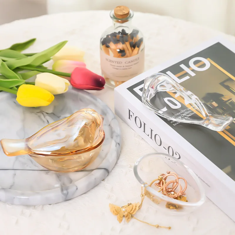 Creative Retro Amber Glass Bird Jewelry Box Jewelry Storage Ins Style Earring Ring Storage Box
Creative Retro Amber Glass Bird Jewelry Box Jewelry Storage Ins Style Earring Ring Storage Box