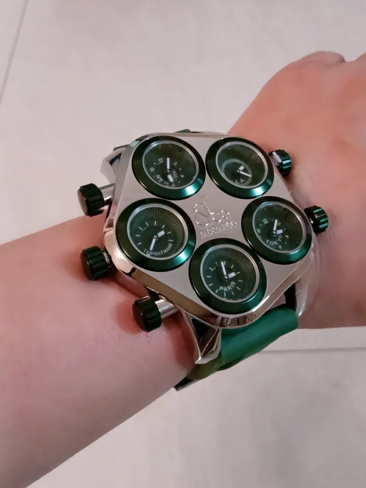 JKCO Czech Leopard Multi Time Zone Quartz Large Plate Couple Internet Red Silicon Tape Boys and Girls Watch
JKCO Czech Leopard Multi Time Zone Quartz Large Plate Couple Internet Red Silicon Tape Boys and Girls Watch