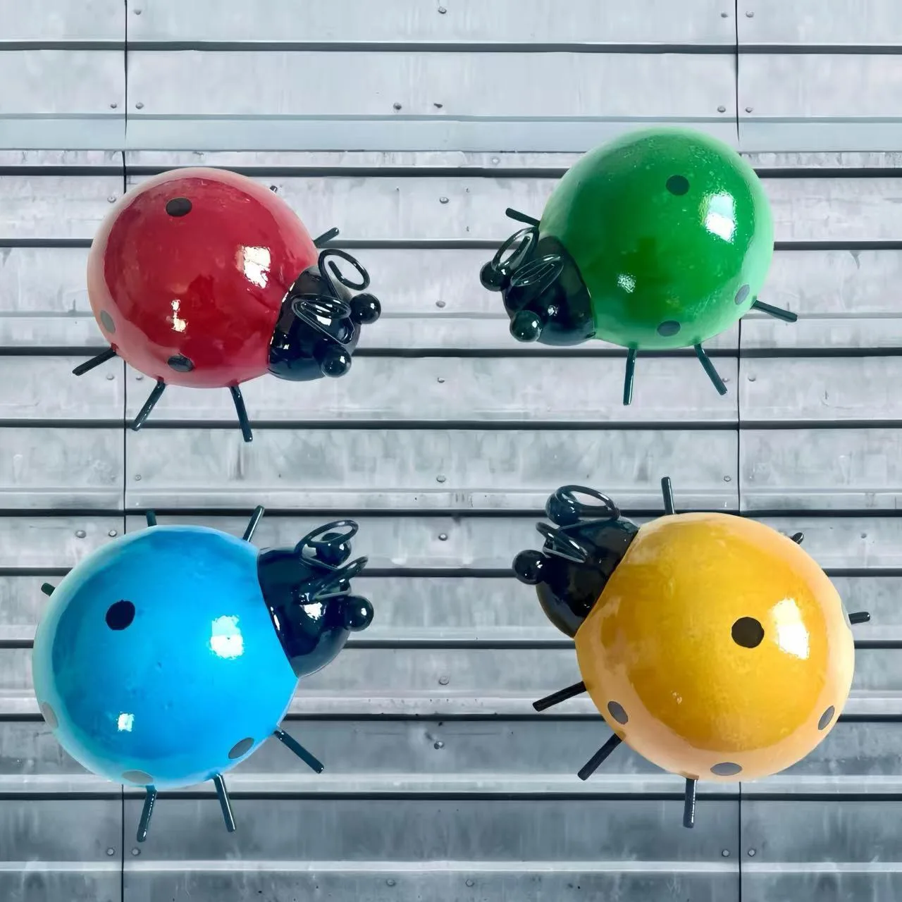 Ironwork metal handicrafts deep-fried dots seven spotted ladybugs outdoor garden art ornaments and decorative ideas
Ironwork metal handicrafts deep-fried dots seven spotted ladybugs outdoor garden art ornaments and decorative ideas