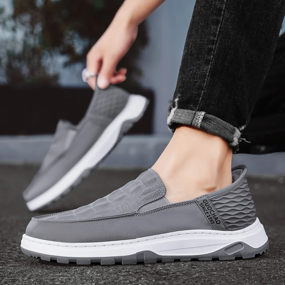 Men's Green Sliding Sports Shoes - Casual Loafers, Unisex Minimalist Casual Shoes, Canvas Shoes, in Line with Urban Street Style
Men's Green Sliding Sports Shoes - Casual Loafers, Unisex Minimalist Casual Shoes, Canvas Shoes, in Line with Urban Street Style