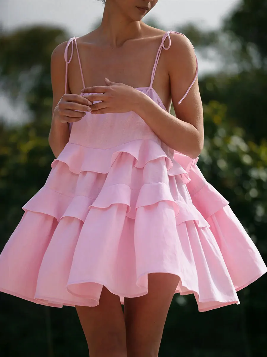 Summer Strap Dress Multi-Layer Ruffled Cake Skirt Short Backless Women's Fashion 2026 Trendy Casual Dress
Summer Strap Dress Multi-Layer Ruffled Cake Skirt Short Backless Women's Fashion 2026 Trendy Casual Dress
