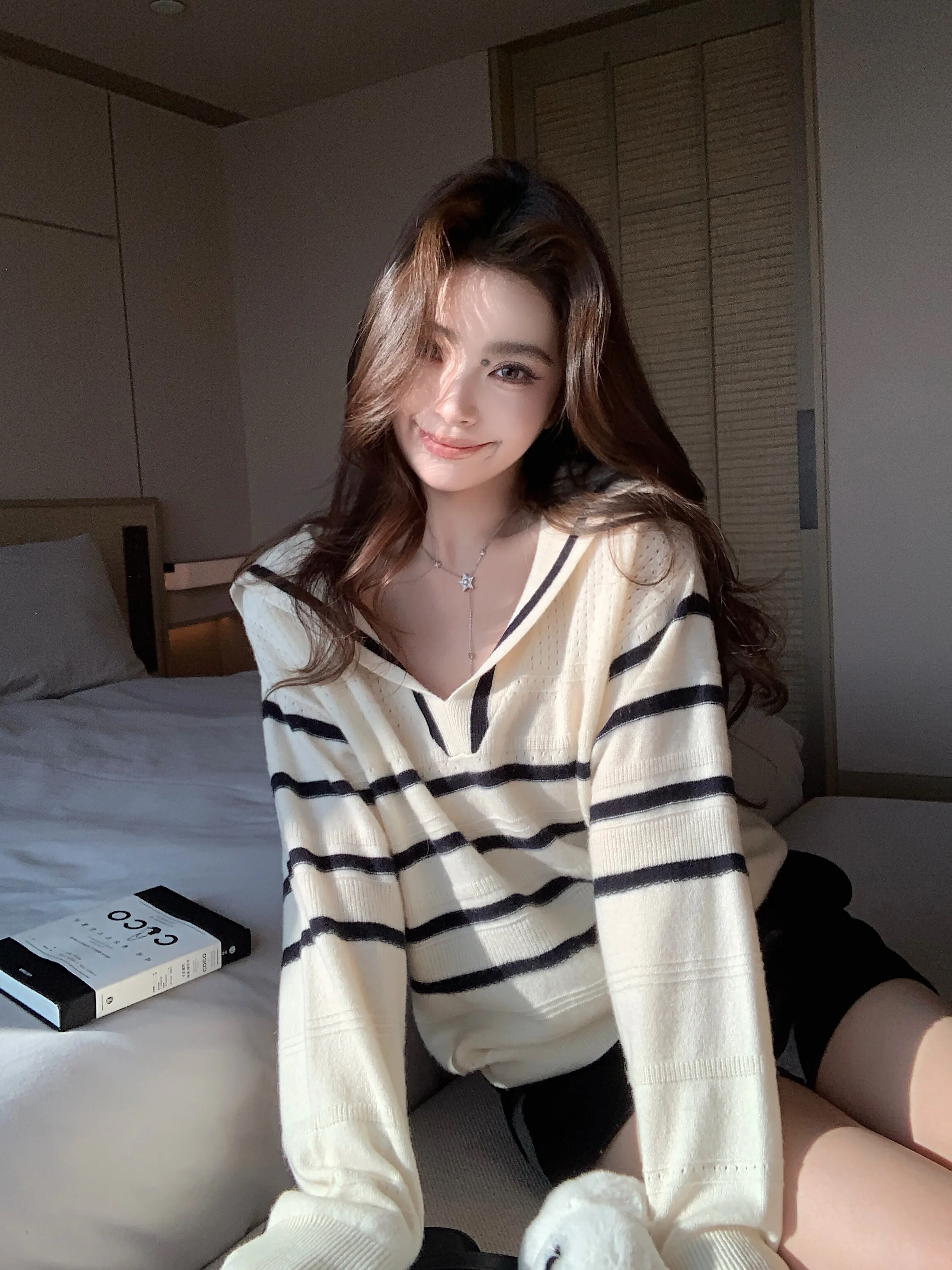 Lilylikes Early Spring Navy Collar Striped Woolen Sweater Quality Casual Style Long Sleeve Girls Knitted Top Casual Fashion
Lilylikes Early Spring Navy Collar Striped Woolen Sweater Quality Casual Style Long Sleeve Girls Knitted Top Casual Fashion