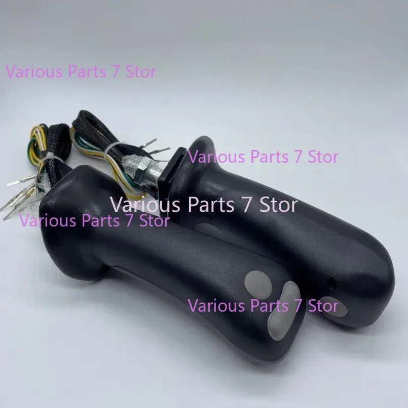 Резиновая рукоятка джойстика с 4 кнопками, 12 мм, для буровых установок Rexroth, Sany 150, Zoomlion 280, XCMG, Cait, Sunward
Резиновая рукоятка джойстика с 4 кнопками, 12 мм, для буровых установок Rexroth, Sany 150, Zoomlion 280, XCMG, Cait, Sunward