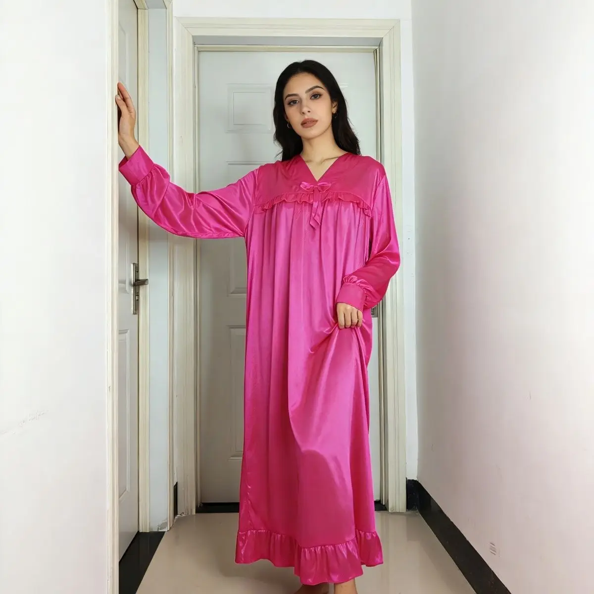 Length1.35m Unisex Glossy Women Satin Silk Long Maxi Dress Pullover Elegant Dresses Sleeping Wear
Length1.35m Unisex Glossy Women Satin Silk Long Maxi Dress Pullover Elegant Dresses Sleeping Wear