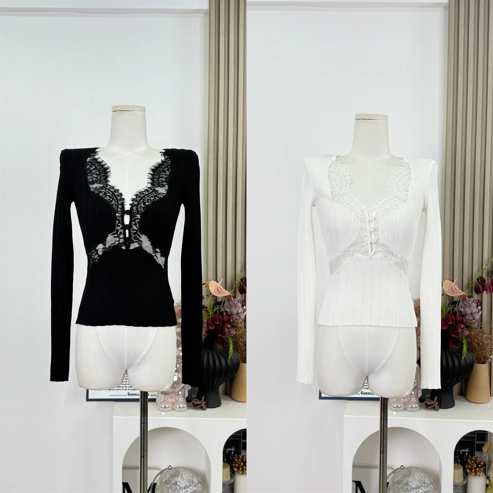 Elegant V-neck Lace Hollow Out Sweater Sexy Base Knitted Top Slim Fit Long Sleeved Pullovers 2026 Spring New Style F678
Elegant V-neck Lace Hollow Out Sweater Sexy Base Knitted Top Slim Fit Long Sleeved Pullovers 2026 Spring New Style F678