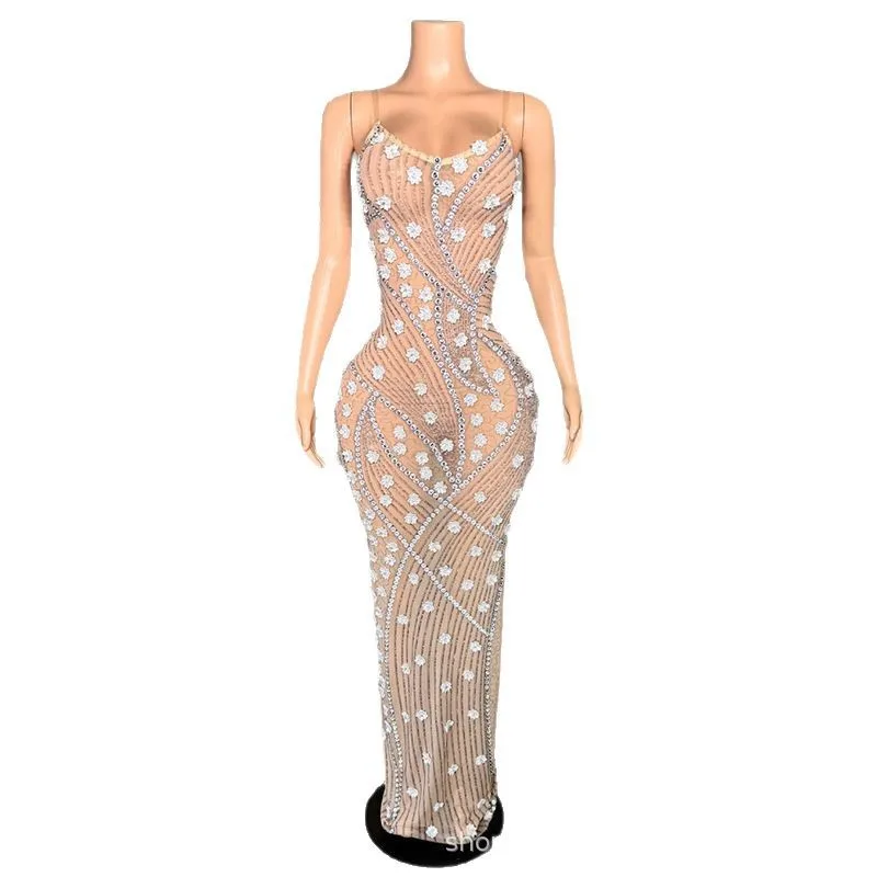 French Backless Suspenders Deep Vacation Style Temperament Dress Birthday Light Luxury Dress Adult Model Catwalk Trendy Clothes
French Backless Suspenders Deep Vacation Style Temperament Dress Birthday Light Luxury Dress Adult Model Catwalk Trendy Clothes