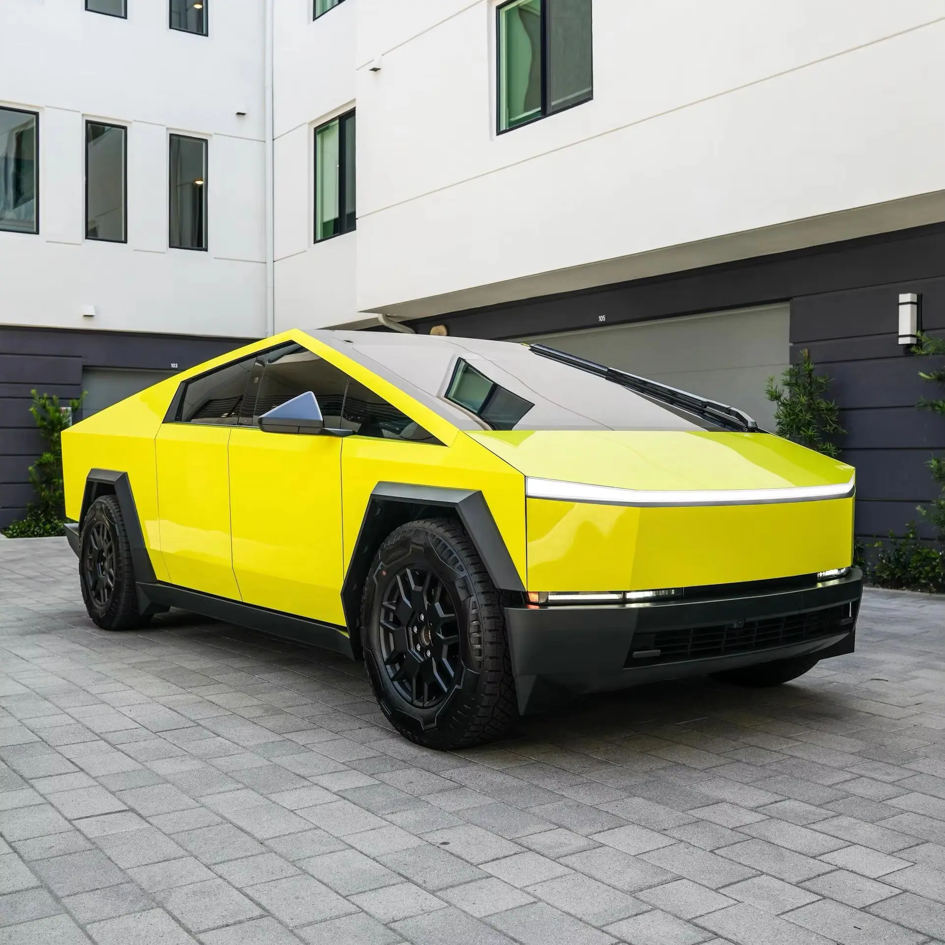 For Tesla Cybertruck 2024-2026 Color Paint Protection Film Glossy Yellow Color Changing Film Self Healing Car Anti-Scratch Kit
For Tesla Cybertruck 2024-2026 Color Paint Protection Film Glossy Yellow Color Changing Film Self Healing Car Anti-Scratch Kit