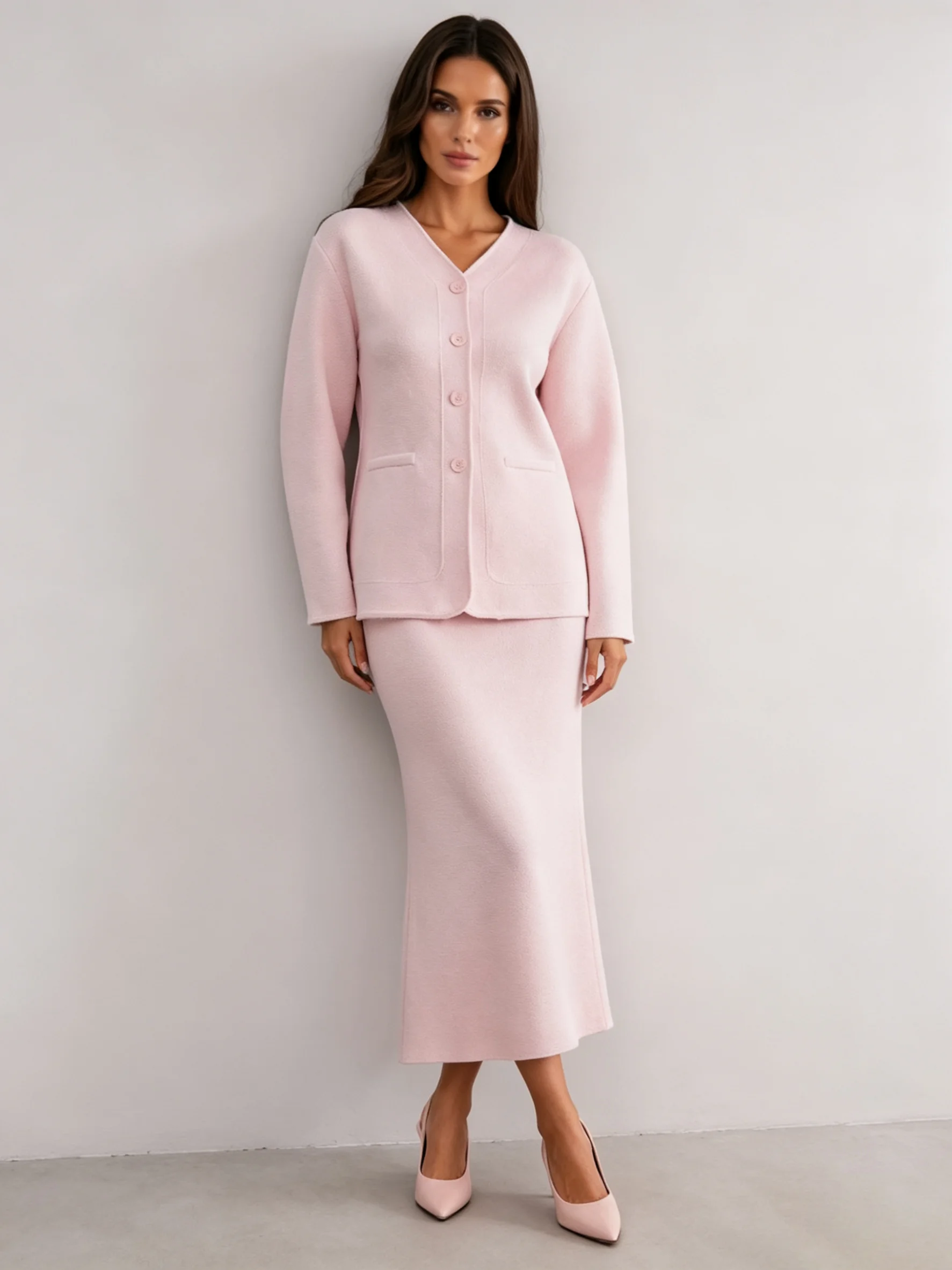 LIMO 2026 Elegant Women Knit Two Piece Outfit V Neck Pocket Blazer Top High Waist Mermaid Midi Skirt Set
LIMO 2026 Elegant Women Knit Two Piece Outfit V Neck Pocket Blazer Top High Waist Mermaid Midi Skirt Set