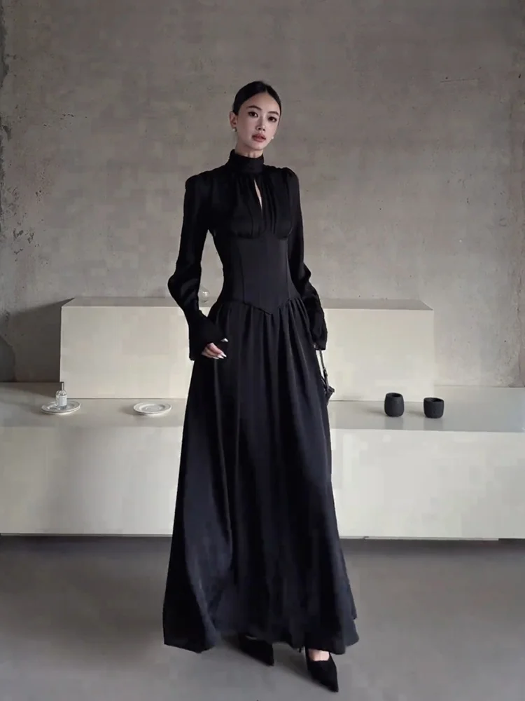 Elegant Black Long Sleeve Stand Collar Dress Women's Slim Fit Spring Summer Long Dress Waist Cinching Vintage Style Gown
Elegant Black Long Sleeve Stand Collar Dress Women's Slim Fit Spring Summer Long Dress Waist Cinching Vintage Style Gown
