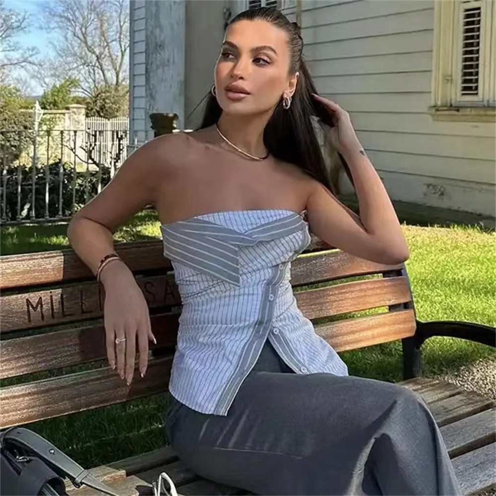 Summer 2024 European and American Style Women's New Style Fashionable and Versatile Slim Asymmetric Button Striped Tube Top
Summer 2024 European and American Style Women's New Style Fashionable and Versatile Slim Asymmetric Button Striped Tube Top