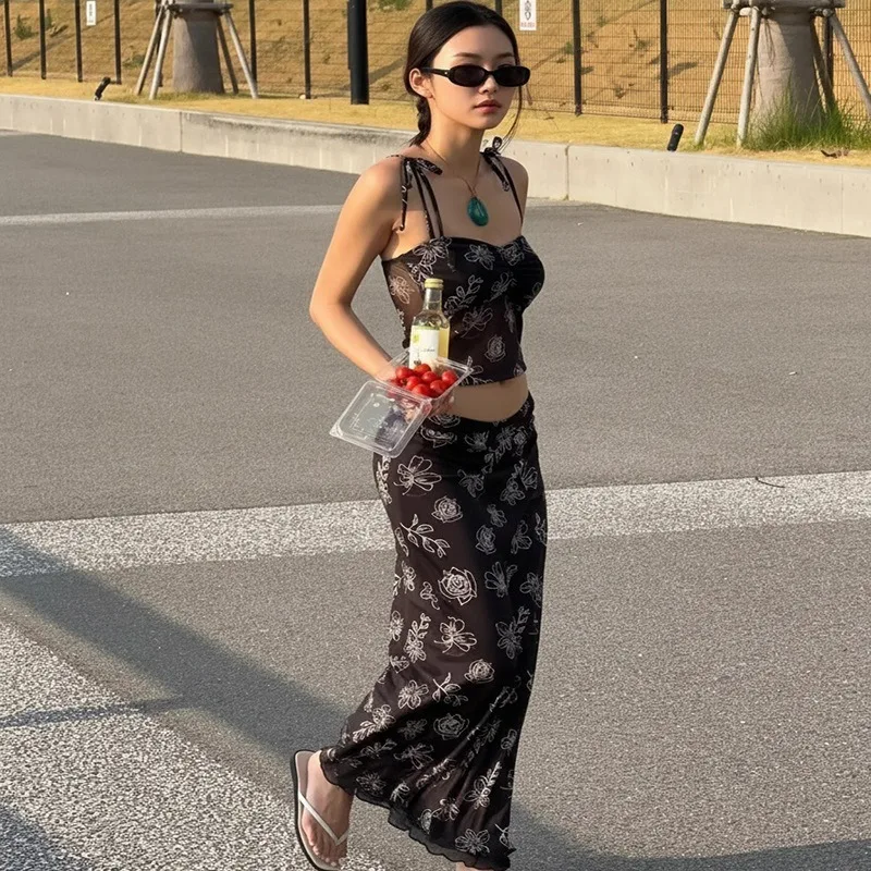 Ins Style Swimsuit Women Retro Vacation Style Embroidered Print Slimming Floral Three Piece Set Long Camisole Skirt Comfortable
Ins Style Swimsuit Women Retro Vacation Style Embroidered Print Slimming Floral Three Piece Set Long Camisole Skirt Comfortable