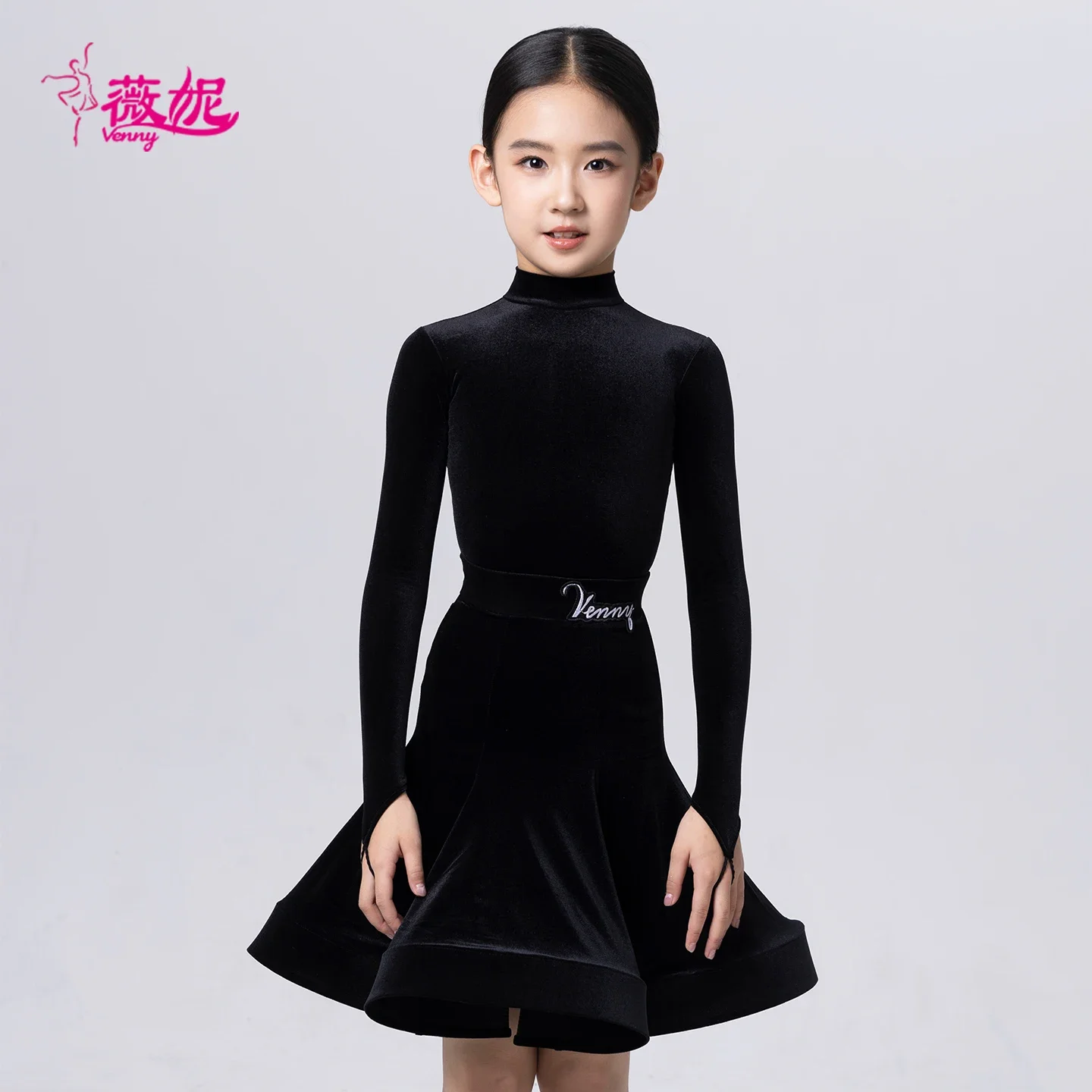 Vennystyle Latin Dance Dress Girls High Neck Velvet Ball Gown with Boned Bodice for Standard Competition Ballroom dance costumes
Vennystyle Latin Dance Dress Girls High Neck Velvet Ball Gown with Boned Bodice for Standard Competition Ballroom dance costumes