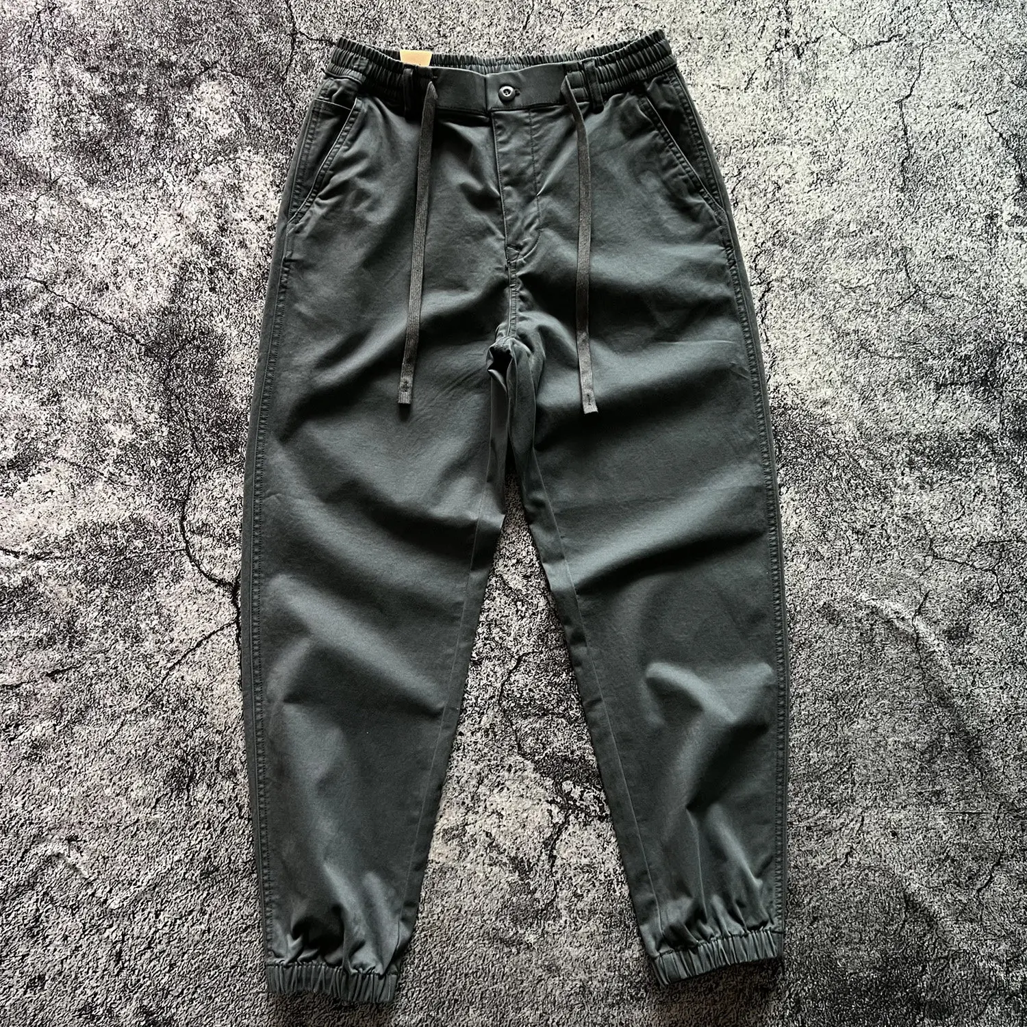 Japanese Retro Elastic Waist with Drawcord Loose Jogger Pants Solid Color Simple Stretch Men's Spring/Autumn Casual Workwear
Japanese Retro Elastic Waist with Drawcord Loose Jogger Pants Solid Color Simple Stretch Men's Spring/Autumn Casual Workwear