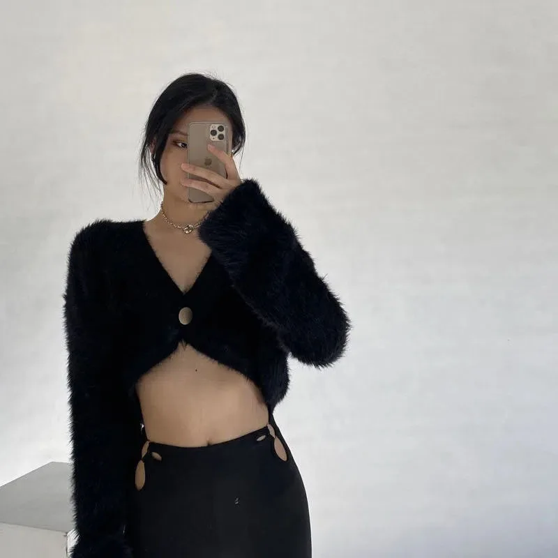 Sweaters Women Knitted Autumn Winter Cropped Design Unique Fashion French Y2k Style Temperament Slim Elegant Cardigans All-match
Sweaters Women Knitted Autumn Winter Cropped Design Unique Fashion French Y2k Style Temperament Slim Elegant Cardigans All-match