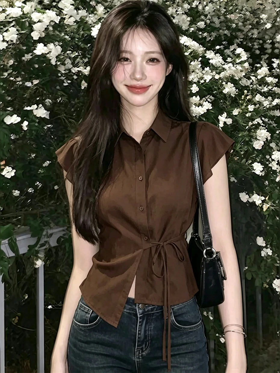 Women's Slim Fit Short Sleeve Shirt Summer Waist Cinching Belt Design Small Collar Tunic Top Korean Style Commute Fashion
Women's Slim Fit Short Sleeve Shirt Summer Waist Cinching Belt Design Small Collar Tunic Top Korean Style Commute Fashion
